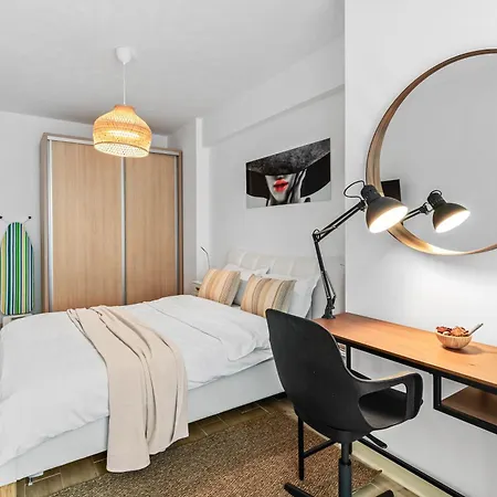 Prime 11 - Infinity Pool & Apartament *