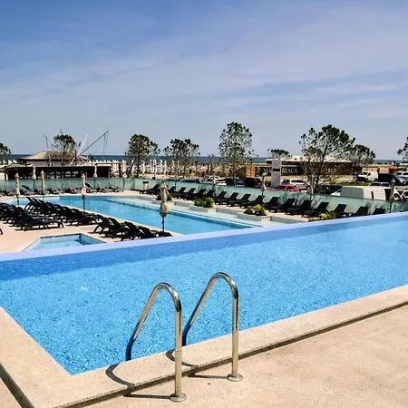 דירה Prime 11 In Infinity Pool & Năvodari