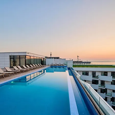 Prime 11 In Infinity Pool & * Năvodari
