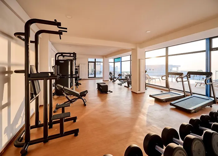 Prime 11 - Infinity Pool & Apartman *