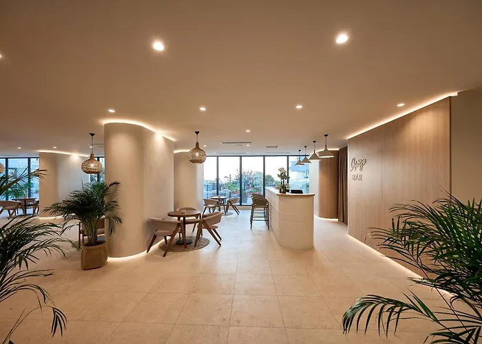 Prime 11 - Infinity Pool & *