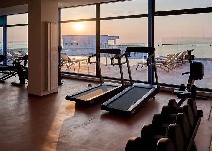 Prime 11 - Infinity Pool & Apartman Năvodari