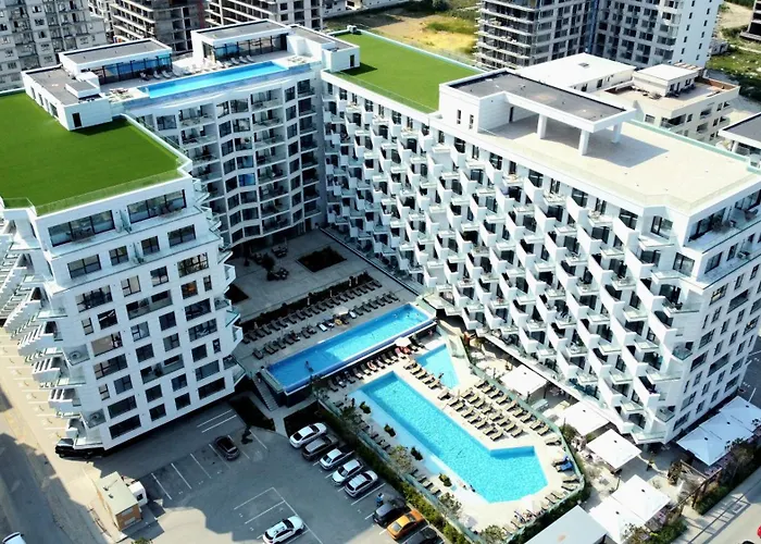 Prime 11 - Infinity Pool & *