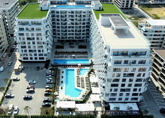 Prime 11 - Infinity Pool & Apartman Năvodari