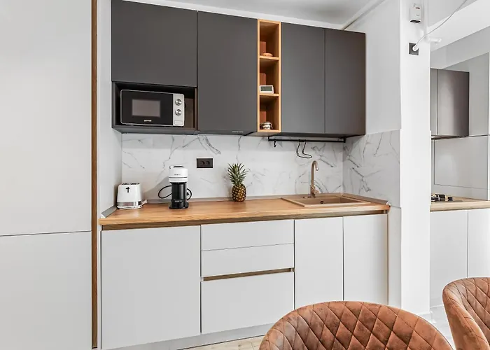 Prime 11 - Infinity Pool & Apartman Năvodari