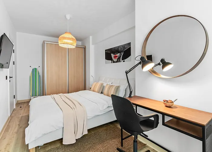 Prime 11 - Infinity Pool & Apartman *