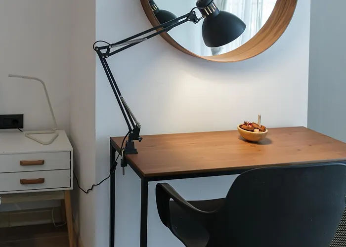 Prime 11 - Infinity Pool &