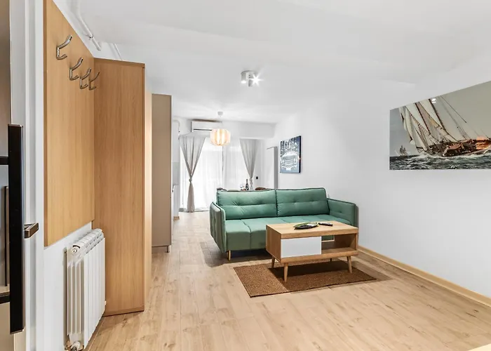 Prime 11 - Infinity Pool & Năvodari