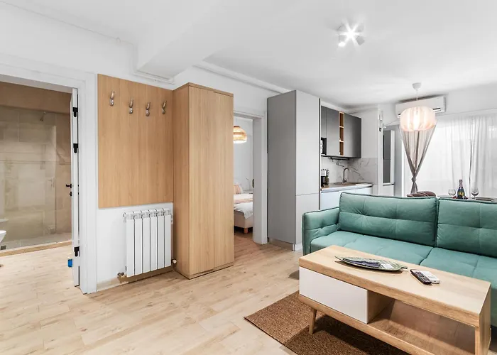 Prime 11 - Infinity Pool & Apartman Năvodari